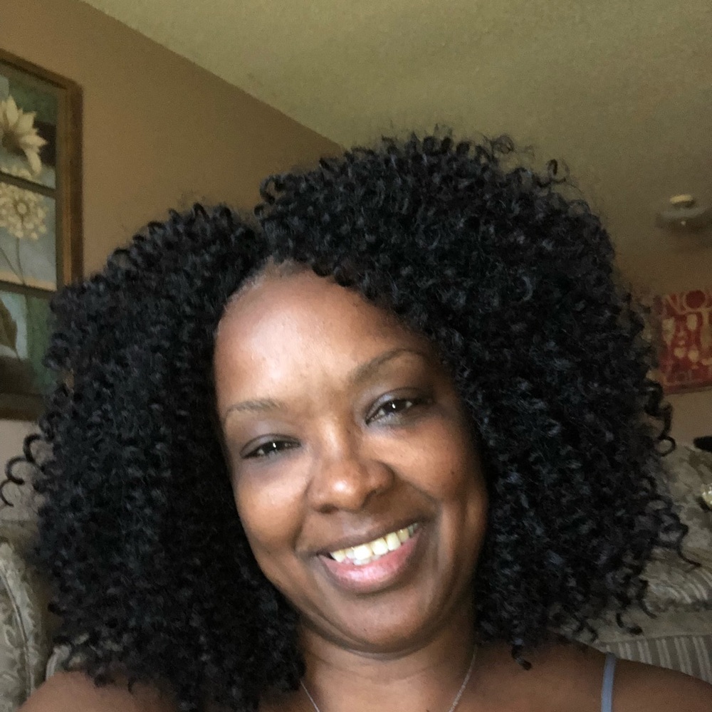 Meet your Posher, Latricia